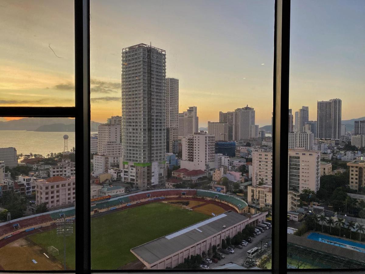 Em Oi Boutique Hotel Nha Trang Buitenkant foto