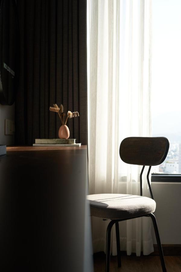 Em Oi Boutique Hotel Nha Trang Buitenkant foto
