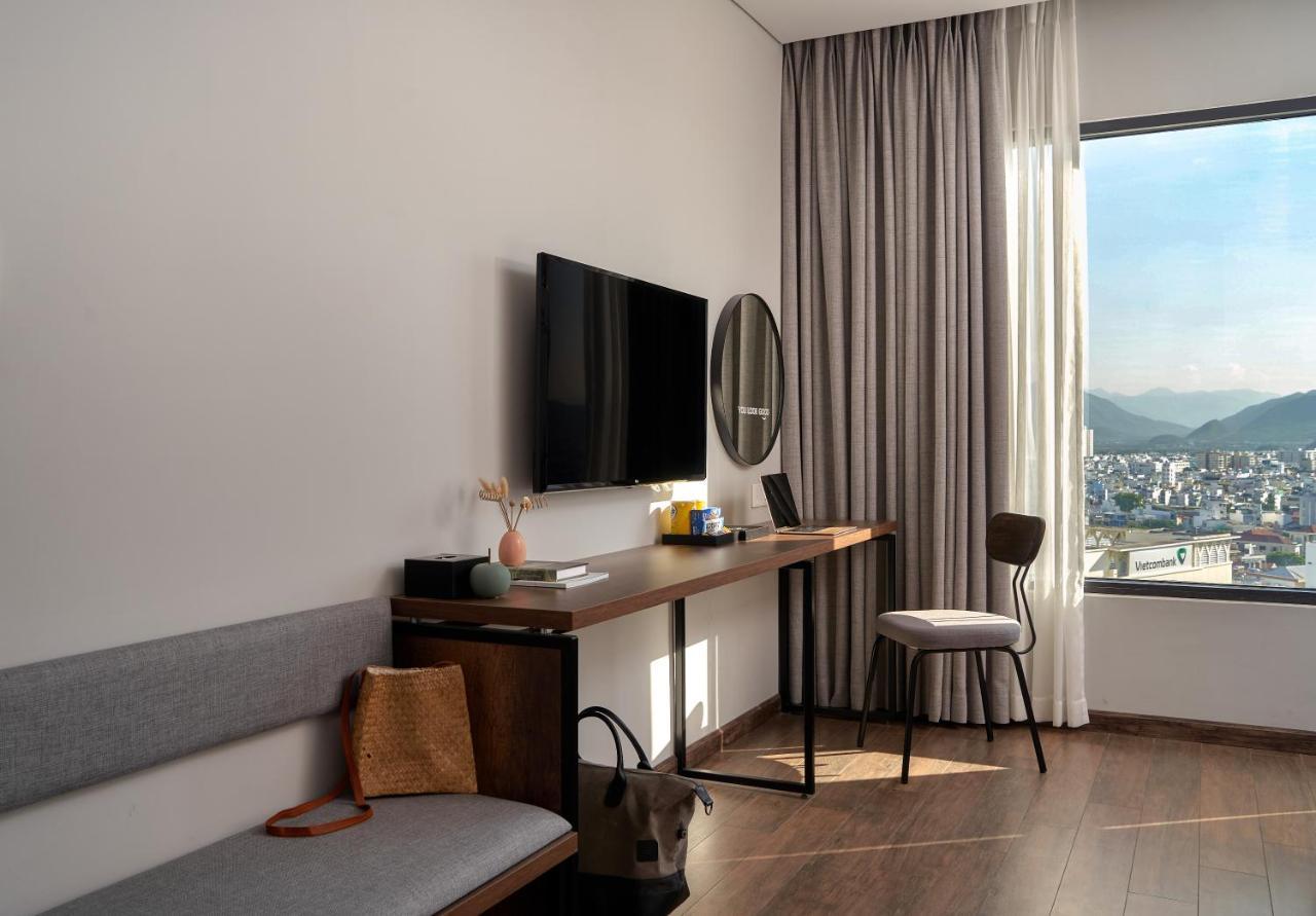 Em Oi Boutique Hotel Nha Trang Buitenkant foto
