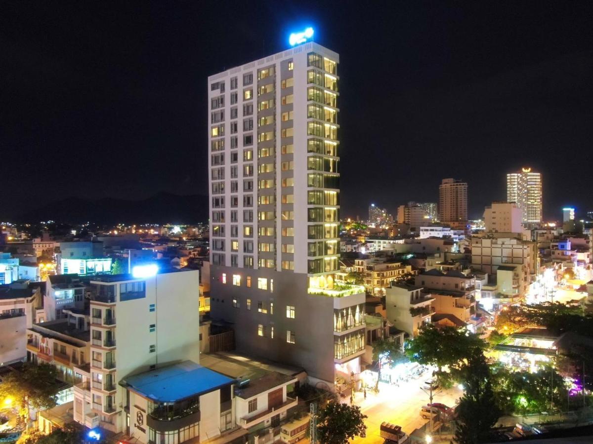 Em Oi Boutique Hotel Nha Trang Buitenkant foto